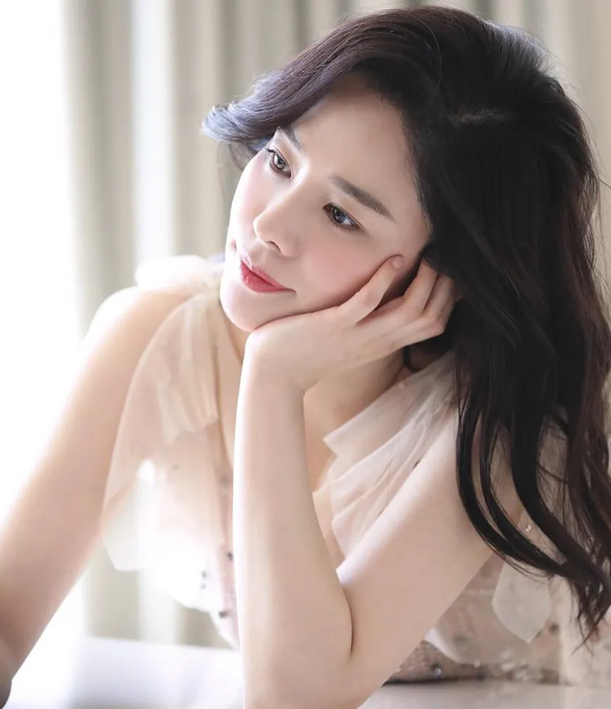韓国女優キム・ヒョンジュ