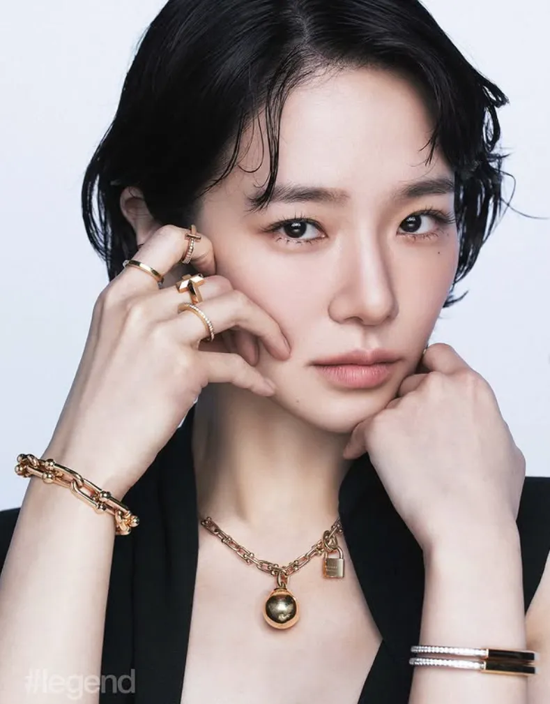 韓国女優パク・ギュヨン