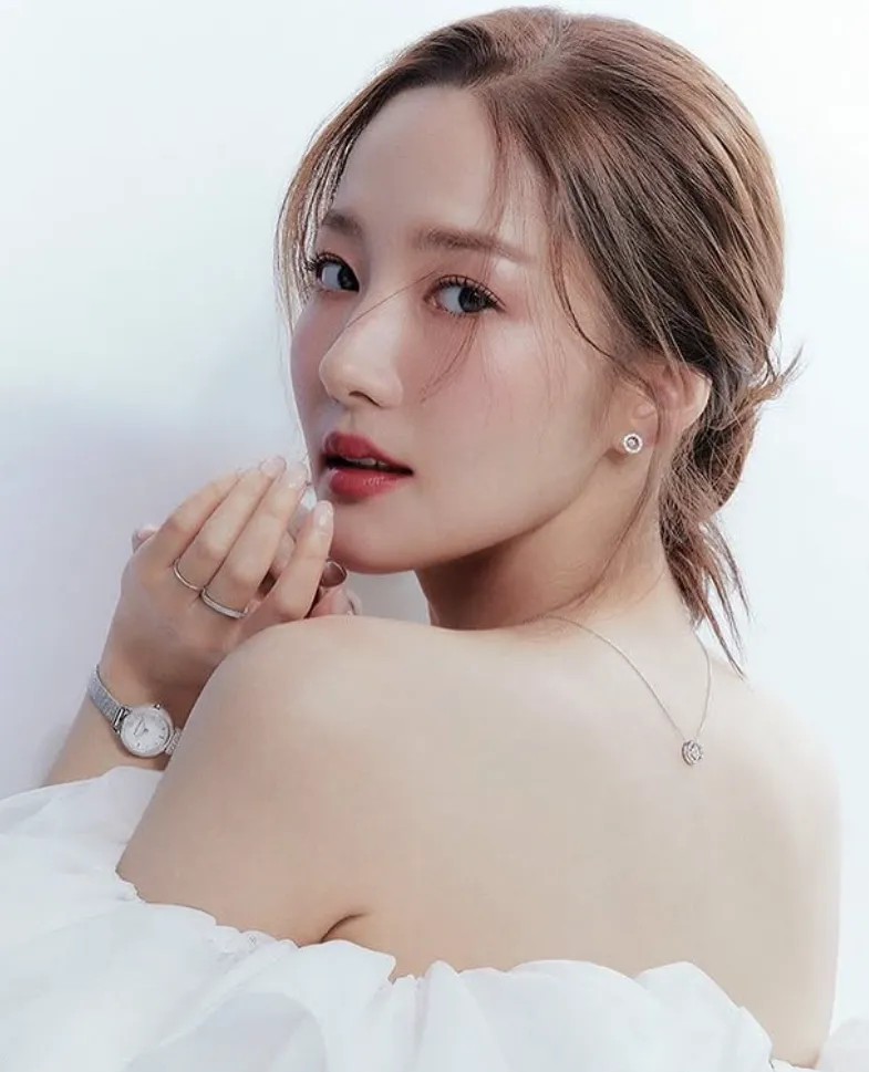 韓国女優パク・ミニョン