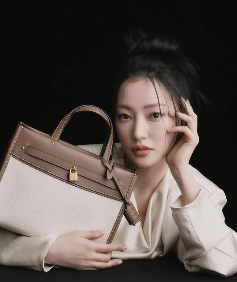 韓国女優ソン・ハユン