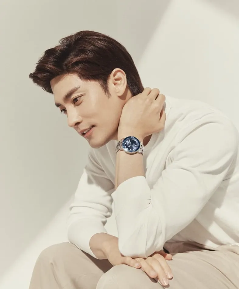 韓国俳優ソンフン