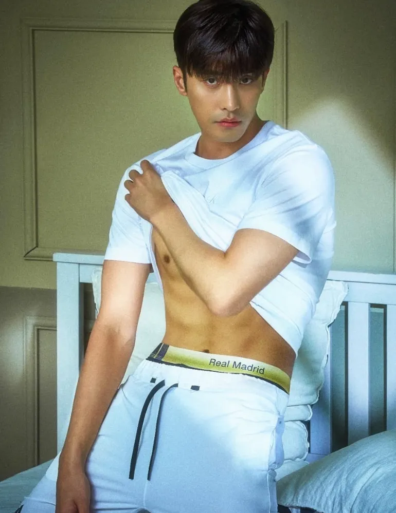 韓国俳優ソンフン