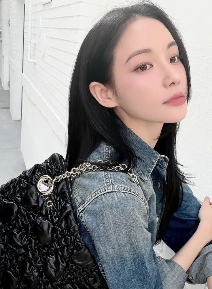 韓国女優ホン・スジュ