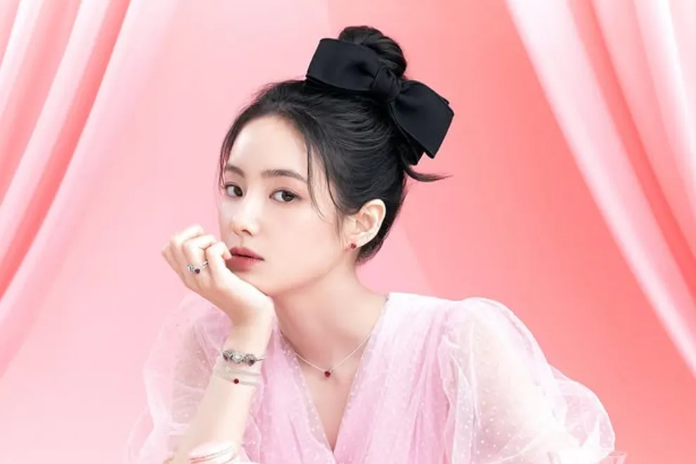 韓国女優ホン・スジュ