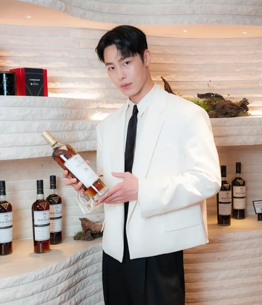 韓国俳優イ・ジェウク