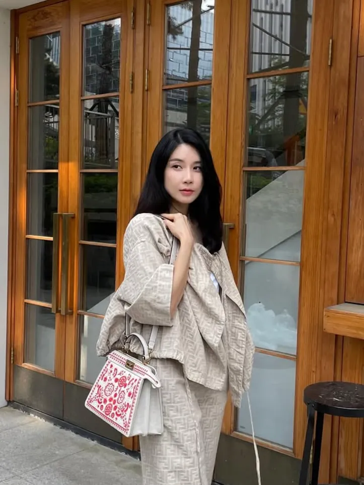韓国女優イ・ボヨン