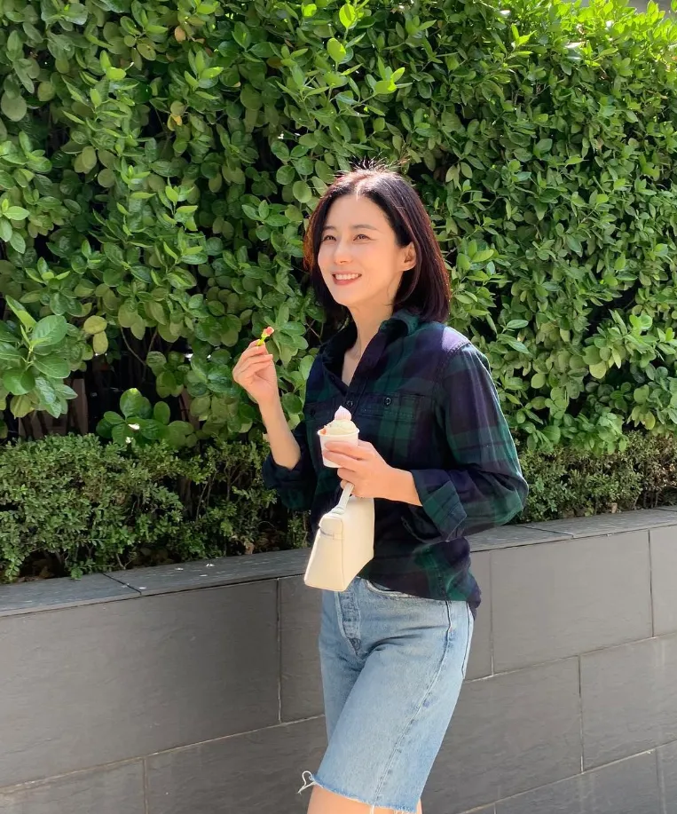 韓国女優イ・ボヨン