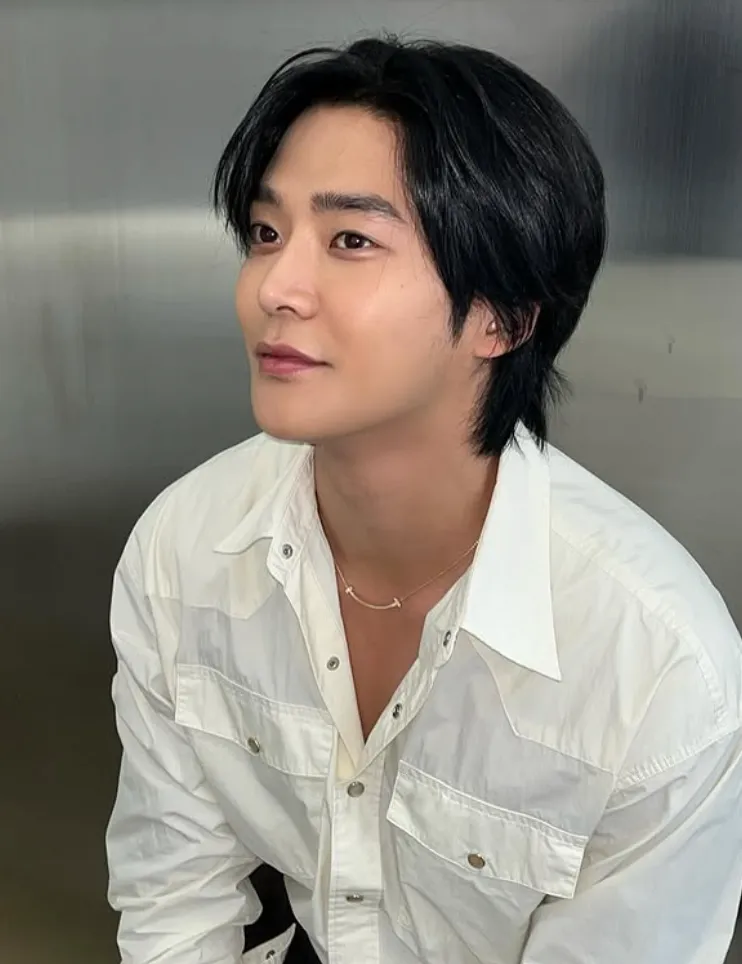 韓国俳優ロウン