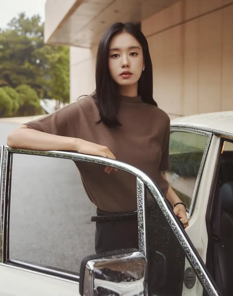 韓国女優アン・ウンジン