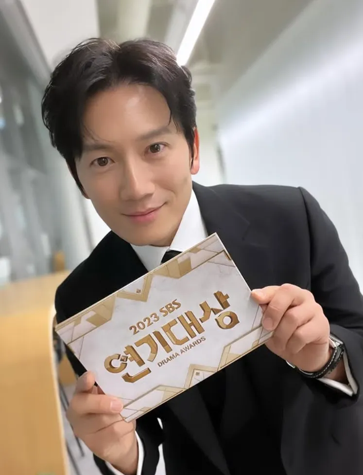 韓国俳優チソン