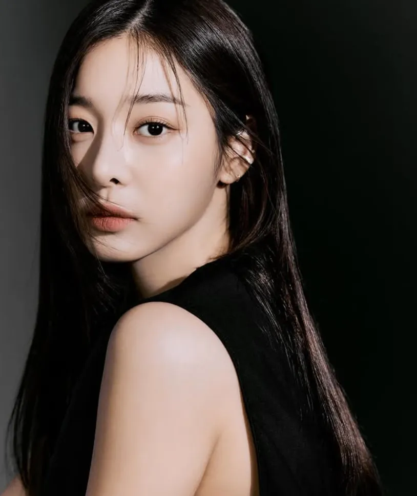 韓国女優ソル・イナ