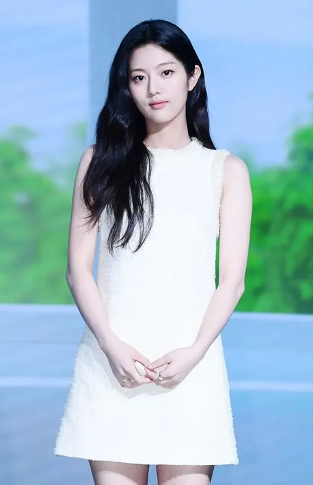 韓国女優シン・ウンス