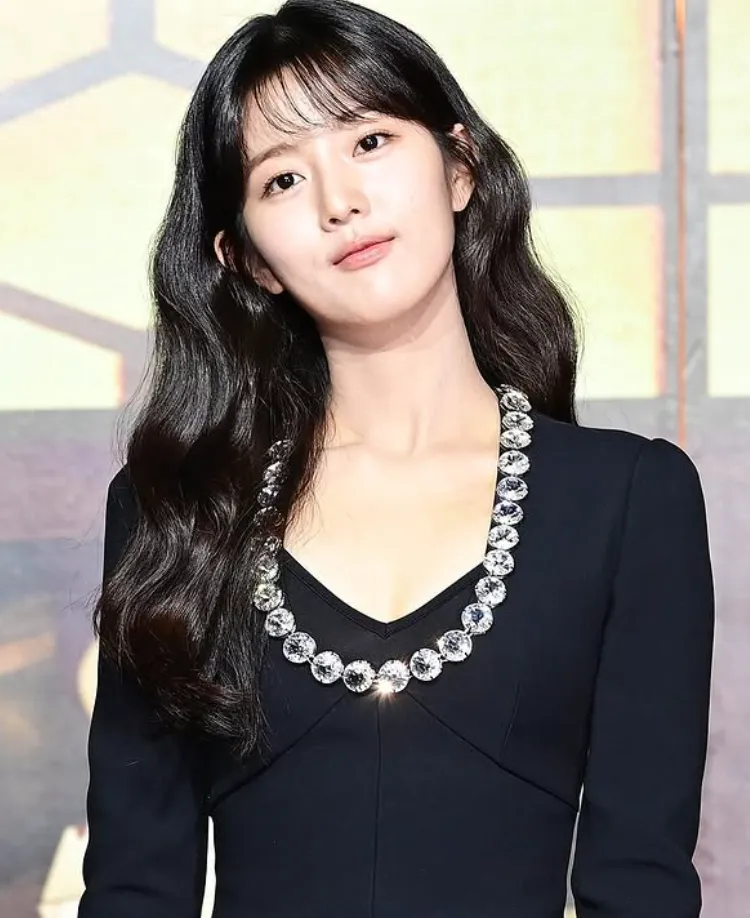 韓国女優シン・ウンス