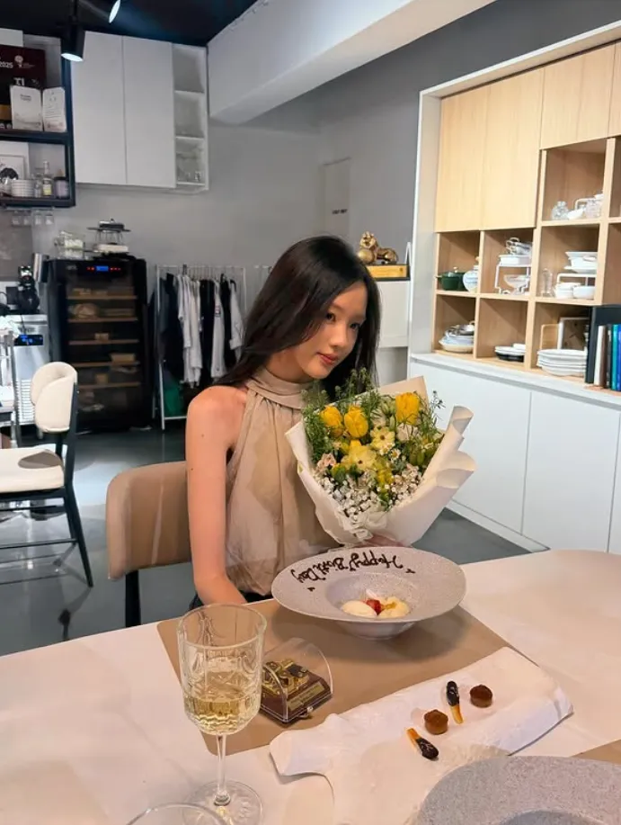 韓国女優カン・ナオン