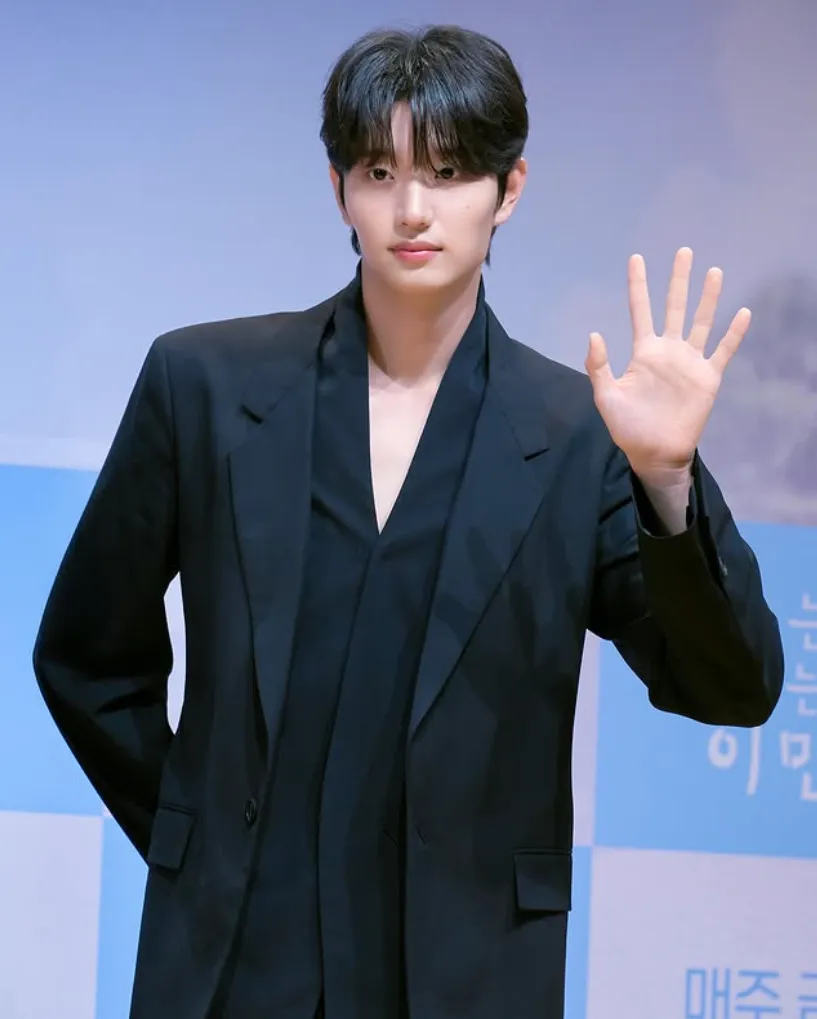 韓国俳優キム・ジェウォン