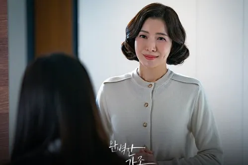 韓国ドラマ『完璧な家族』ユン・セア(ハ・ウンジュ役)