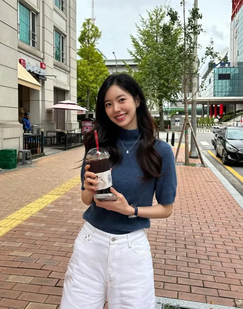 韓国女優チン・セヨン