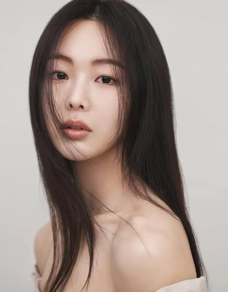 韓国女優クム・セロク