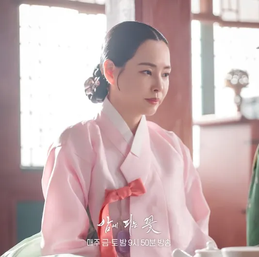 韓国ドラマ『夜に咲く花』キャスト|イ・ハニ(チョ・ヨファ役)