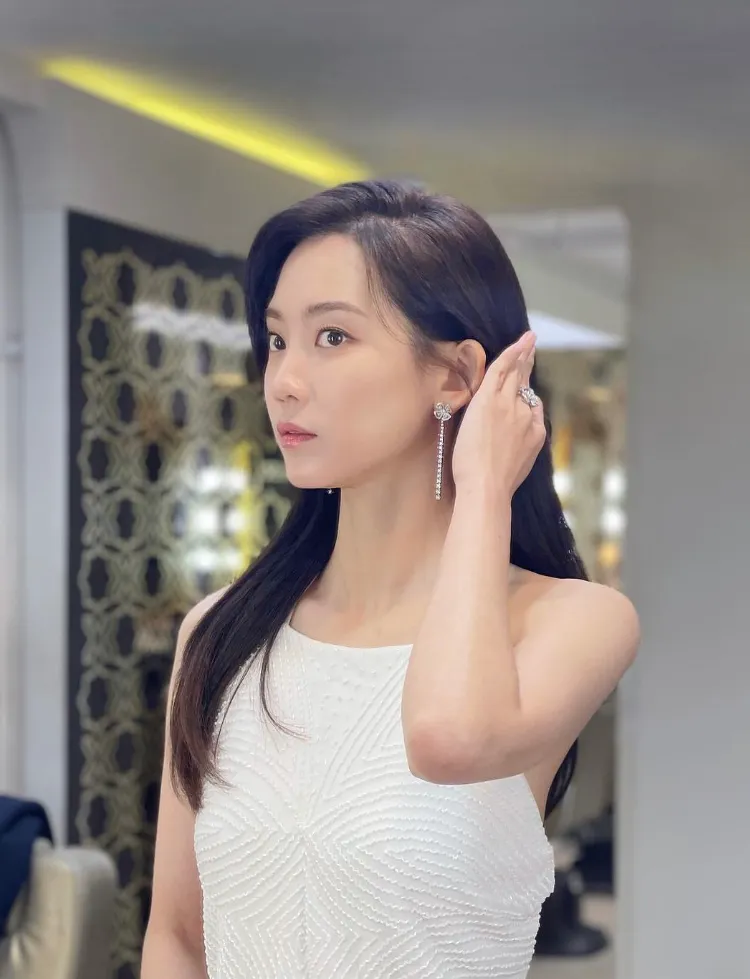 韓国女優シン・ヒョンビン