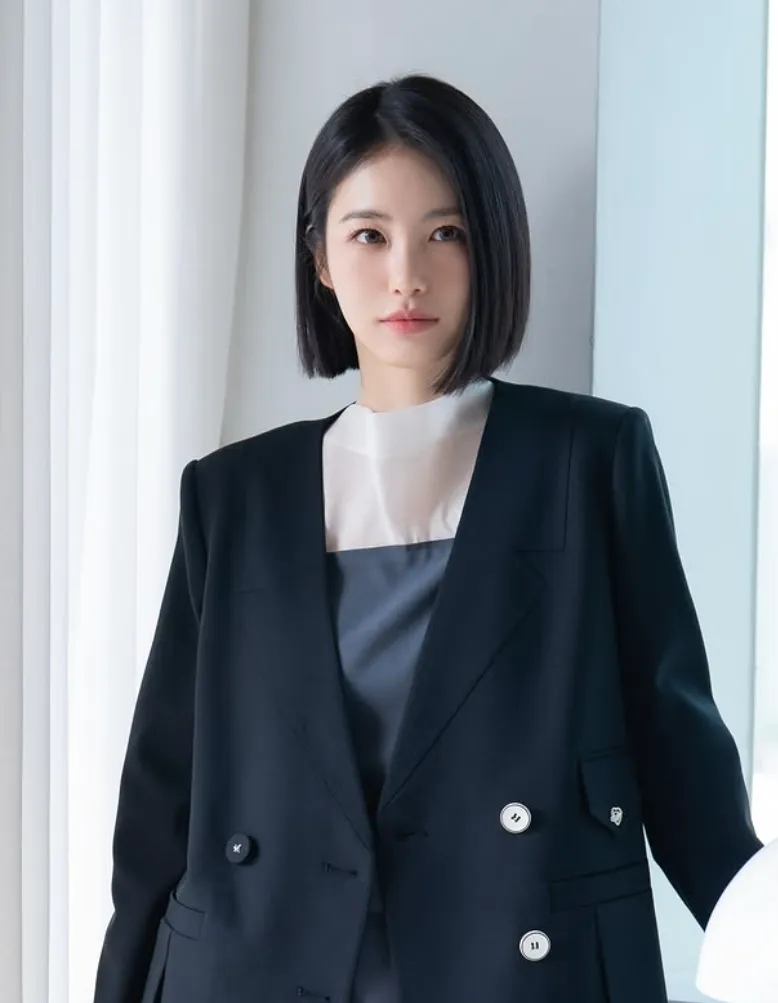 韓国女優シン・イェウン