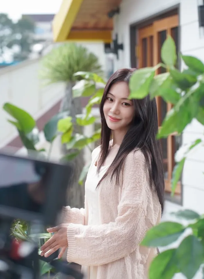 韓国女優ハン・ジウン