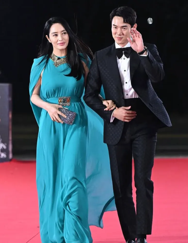 韓国女優キム・ヘス