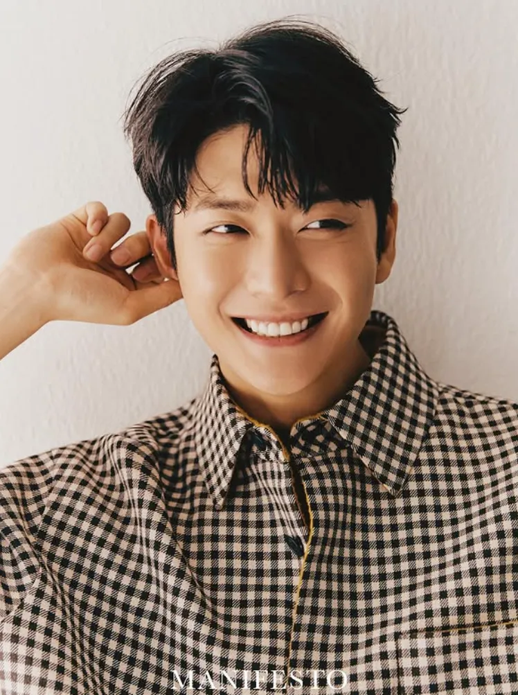 韓国俳優カン・テオ