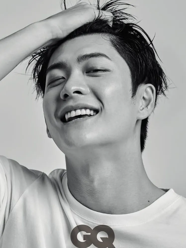韓国俳優カン・テオ