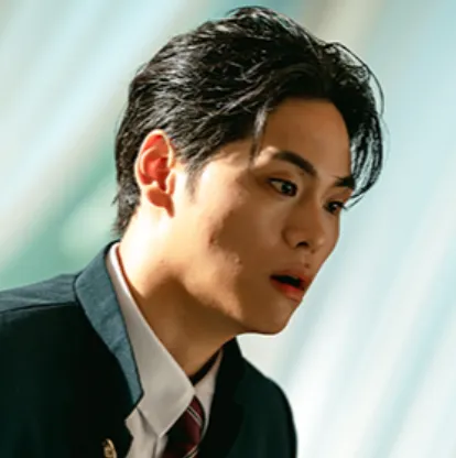 韓国ドラマ『アンダーカバーハイスクール』キャスト｜カン・ピルジュン(ソン・ボムシク役)