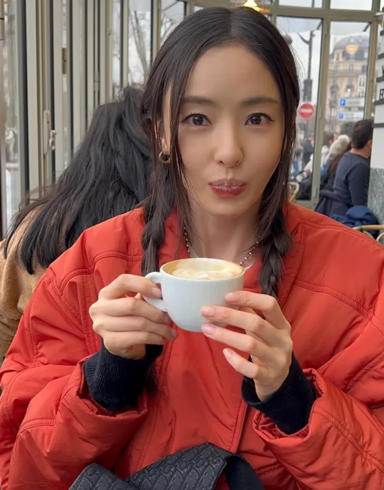 韓国女優イ・ダヒ