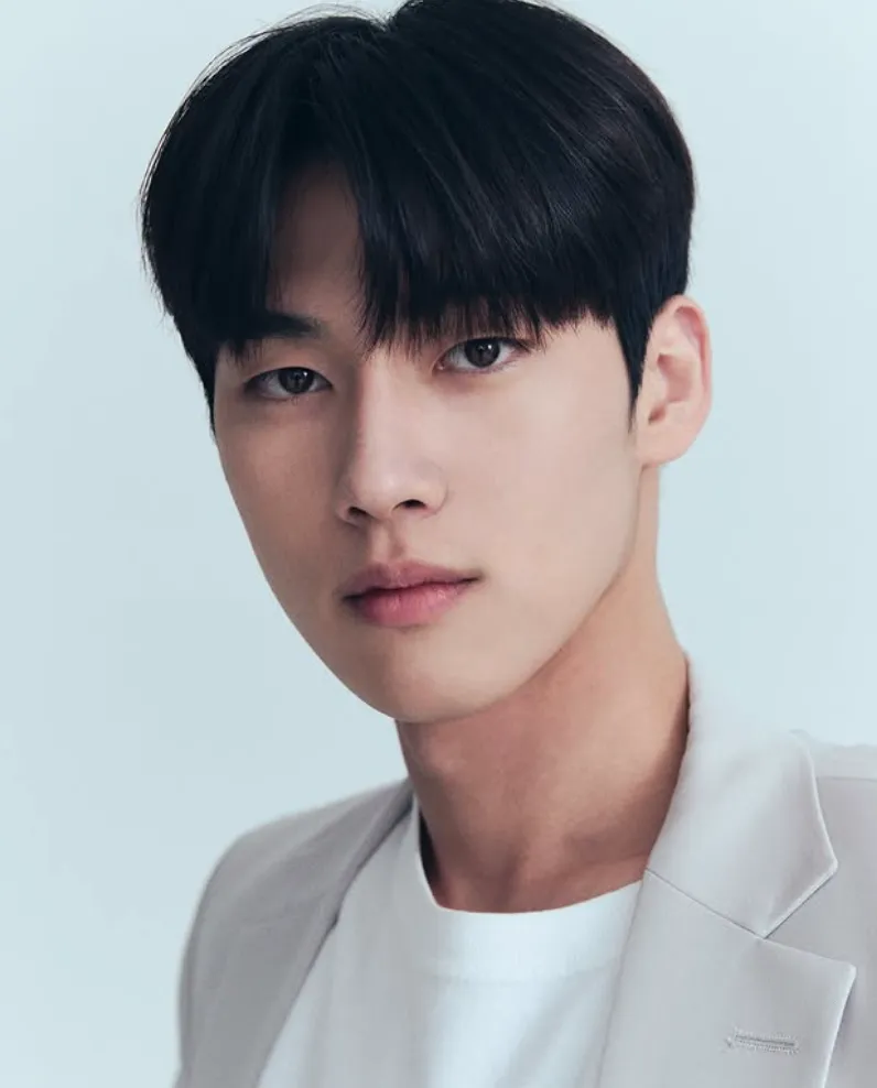韓国俳優ホン・ミンギ