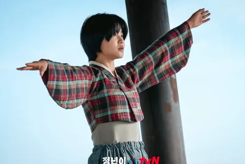 百想芸術大賞2025テレビ部門|最優秀演技賞(女性)「キム・テリ|ジョンニョン:スター誕生」