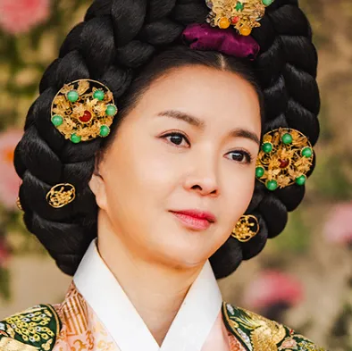 韓国ドラマ『暴君のシェフ(Bon Appetit, Your Majesty)』キャスト｜シン・ウンジョン(大妃役)
