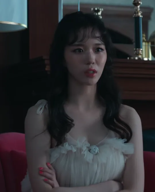 Netflixオリジナル韓国ドラマ『エマ』キャスト｜イ・ソイ(ファン・ミナ役)