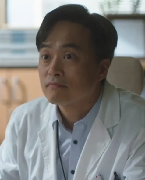 韓国ドラマ『初、恋のために』キャスト｜ソン・サンギュ(医師役)