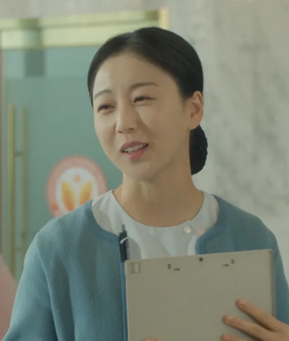韓国ドラマ『かけがえのない私のスター』キャスト|イ・アジュ(看護師役)