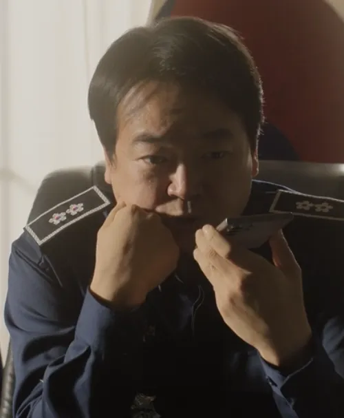 韓国ドラマ『捏造された都市』キャスト｜イ・ソファン(所長役)
