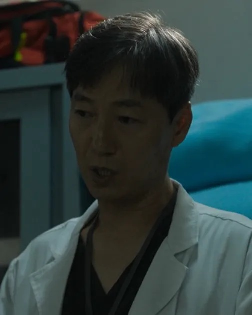 韓国ドラマ『捏造された都市』キャスト｜チョン・ギソプ(医師役)