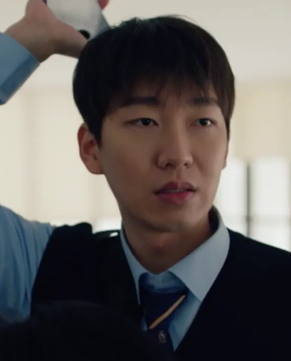 韓国ドラマ『BITCH X RICH2(清潭国際高等学校 2)』キャスト|ユン・ジェヒョン