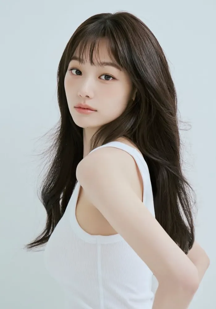 韓国女優カン・ミナ