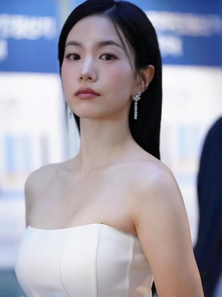 韓国女優イ・ソル