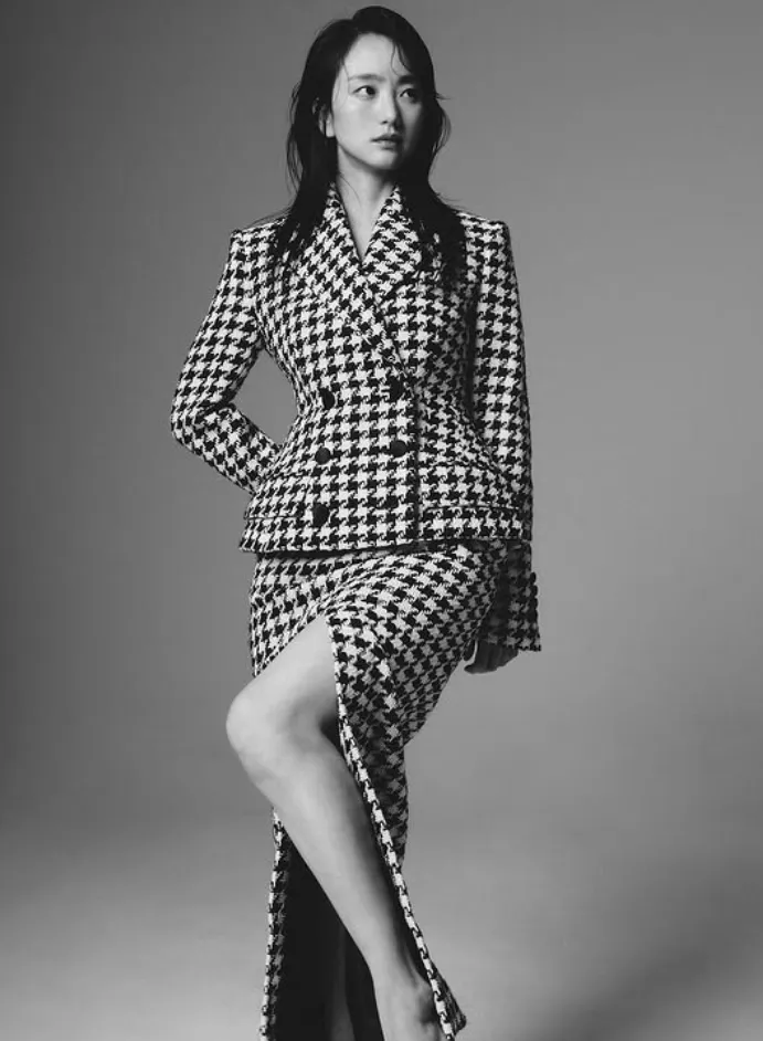 韓国の女優ウォン・ジナ
