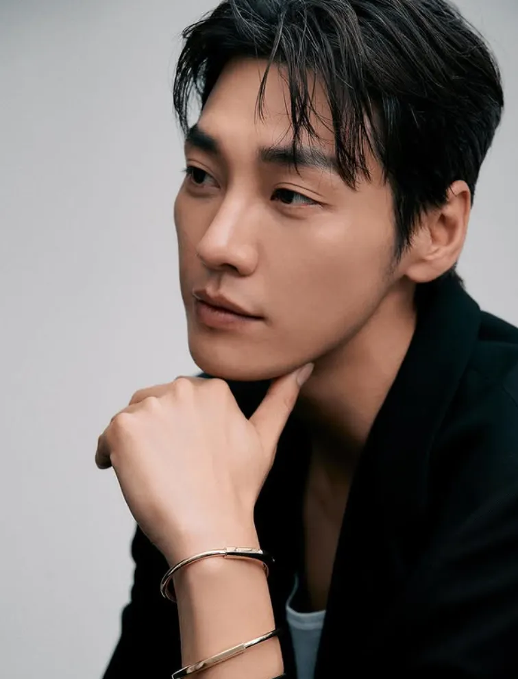 韓国の俳優キム・ヨングァン