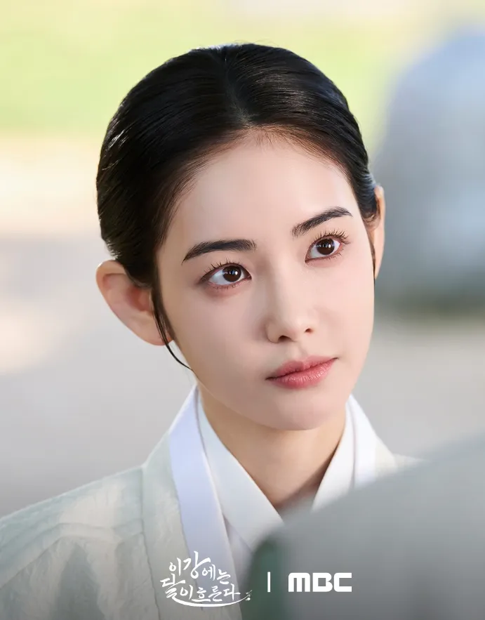 韓国ドラマ『この川には月が流れる』キャスト｜ホン・スジュ(ウヒ役)