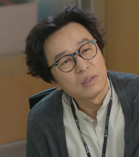 CASHERO～ヒーローは現金を持つ｜キャスト：キム・ミンサン