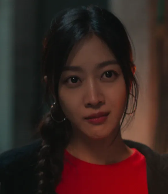 CASHERO～ヒーローは現金を持つ｜キャスト：チョ・ボア(イ・ファジン役)