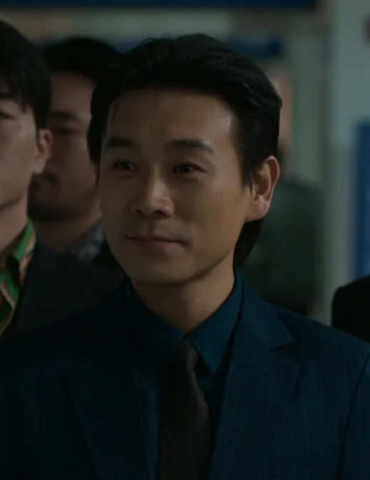 CASHERO～ヒーローは現金を持つ｜キャスト：キム・テゴン(クォン部長役)