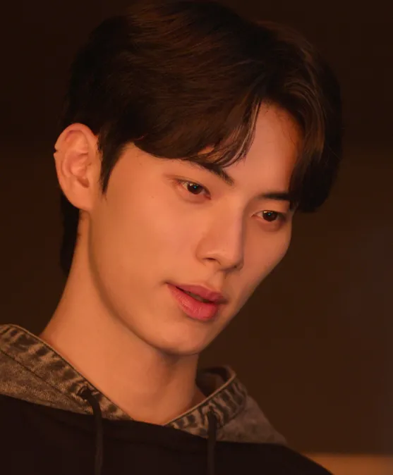 CASHERO～ヒーローは現金を持つ｜キャスト：イ・チェミン(チョ・ナタン役)