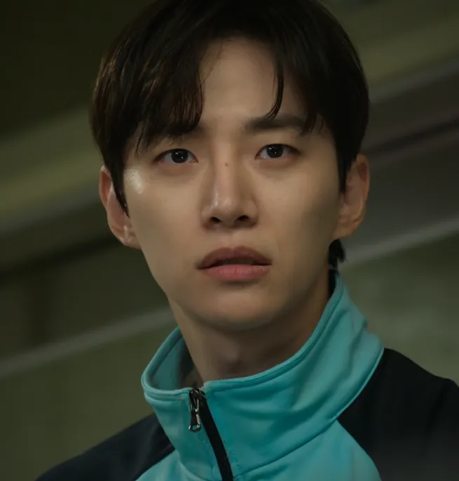 CASHERO～ヒーローは現金を持つ｜キャスト：イ・ジュノ(カン・サンウンン役)